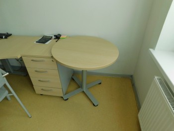 Syndyk sprzeda - wyposażenie biura i ruchomości po firmie transportowej