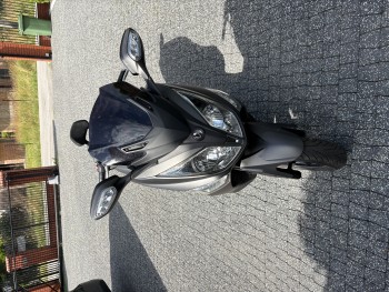 Syndyk sprzeda - skuter SYM GTS 125i